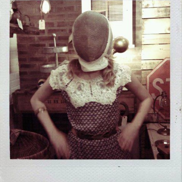 Meet your Posher, Liz - Picture 3 of 6